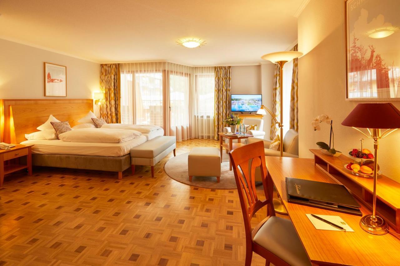 Erfurths Bergfried Ferien & Wellnesshotel Hinterzarten Exterior photo